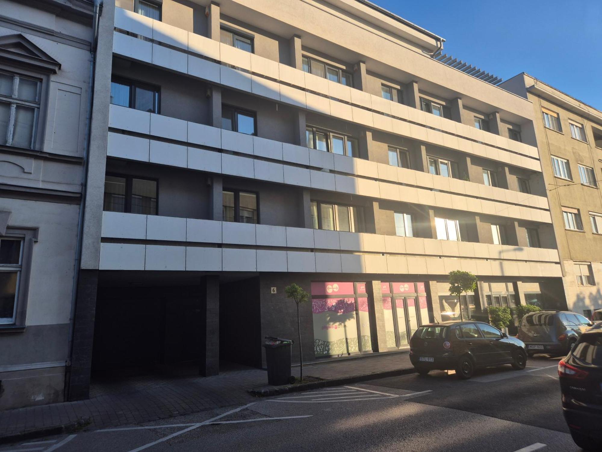Sunshine Apartman With Free Parking 杰尔 外观 照片